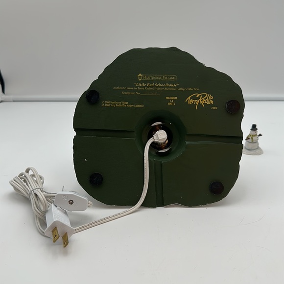 Hawthorne Village Winter Memories Little Red School House” Terry Redlin -  2000 - Picture 10 of 16